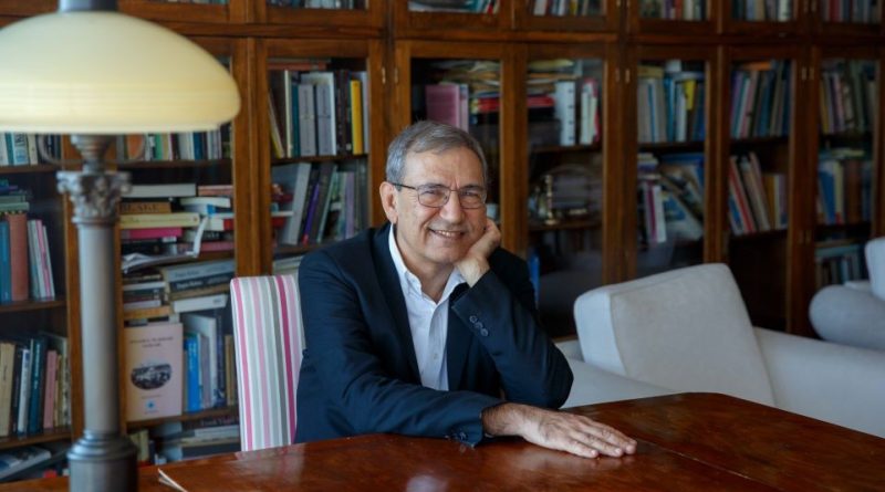 Orhan Pamuk_Photo by Koray Şentürk, Yapı Kredi Kültür Sanat Yayıncılık Archive